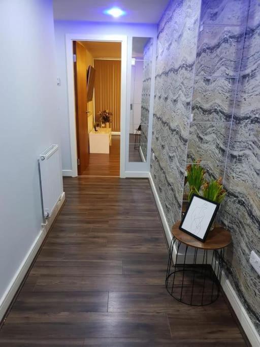 Luxury 9Ine Beautiful Bull Ring Apartment Free Parking バーミンガム エクステリア 写真