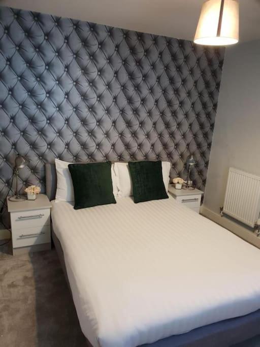 Luxury 9Ine Beautiful Bull Ring Apartment Free Parking バーミンガム エクステリア 写真