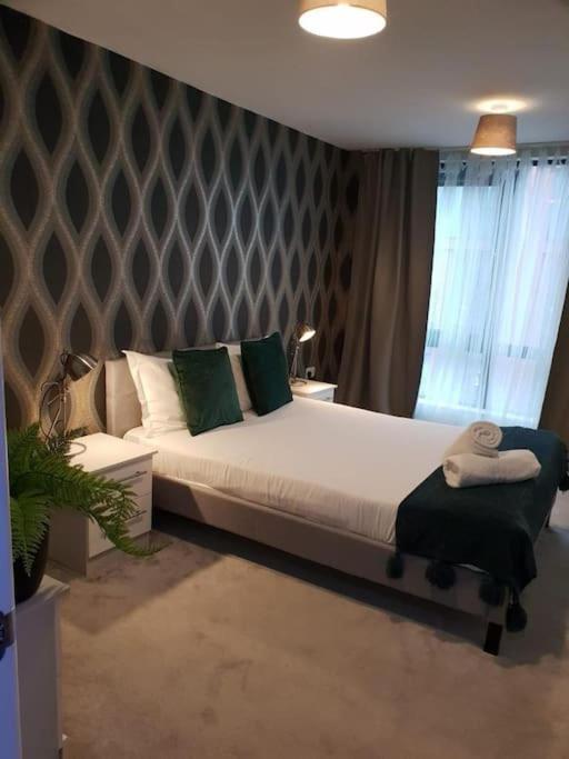Luxury 9Ine Beautiful Bull Ring Apartment Free Parking バーミンガム エクステリア 写真