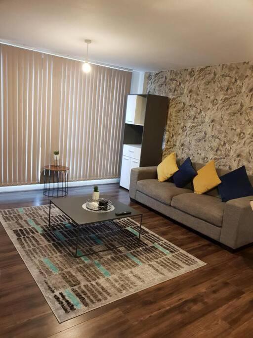 Luxury 9Ine Beautiful Bull Ring Apartment Free Parking バーミンガム エクステリア 写真
