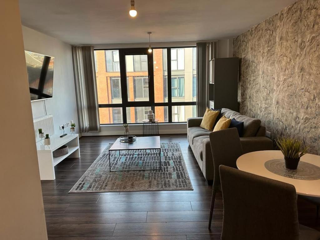 Luxury 9Ine Beautiful Bull Ring Apartment Free Parking バーミンガム エクステリア 写真
